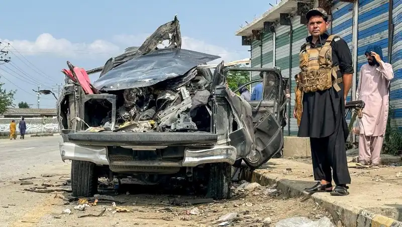 Pakistan'da Şok Edici Patlama: Hükümet Yetkilileri ve Polis Memuru Hayatını Kaybetti