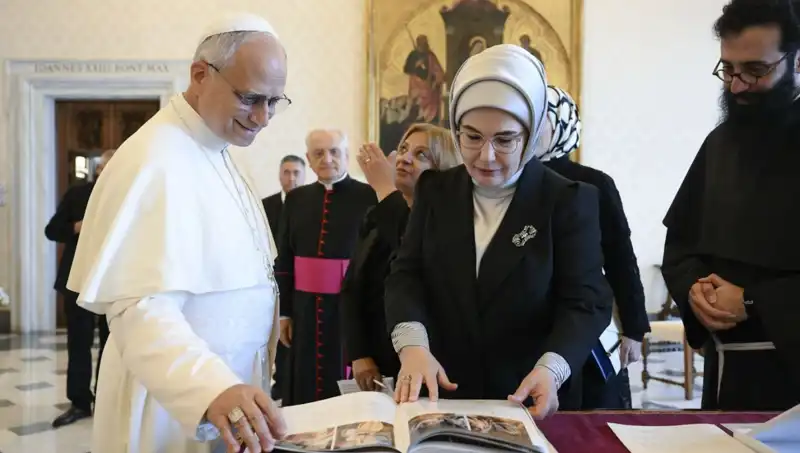 Emine Erdoğan ve Papa Leo: Gazze'deki İnsani Kriz Üzerine Önemli Görüşme