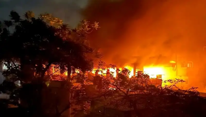 İsrail'in Gazze Bombardımanlarında 37 Sivili Hayatını Kaybetti