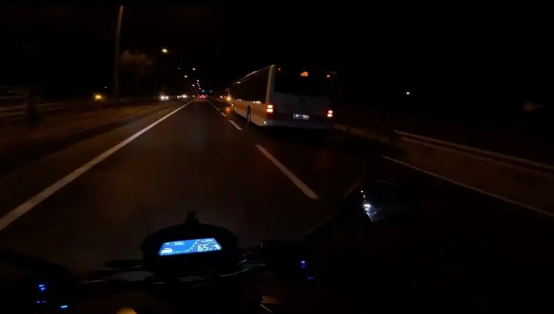 41 Yaşındaki Vatandaş Otobüs Çarpması Sonucu Ağır Yaralandı: Kaza Anı Kameralarda