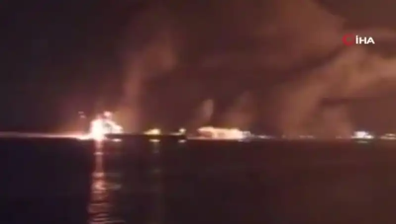 Yemen'deki Yakıt Limanı Bombardımanı: ABD'nin Saldırısı, 22 Can Aldı