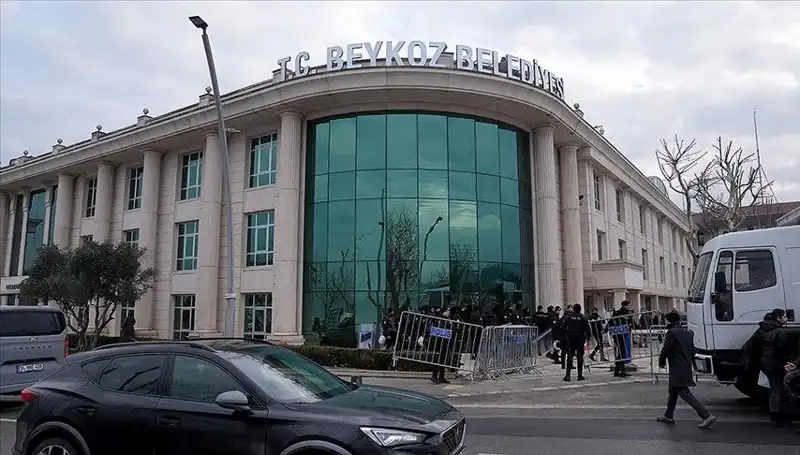 Beykoz Belediyesi'nde Yeni Bir Operasyon: Başkan Yardımcısı Gül Adliyeye Sevk Edildi!
