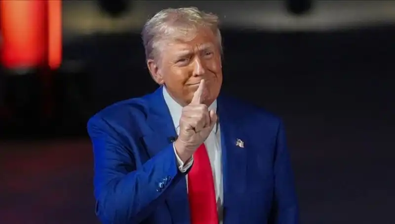 Trump, Epstein'a Mektup Yayımlayarak Medya Düzenini Sarstı: Wall Street Journal Neden Dışlandı?