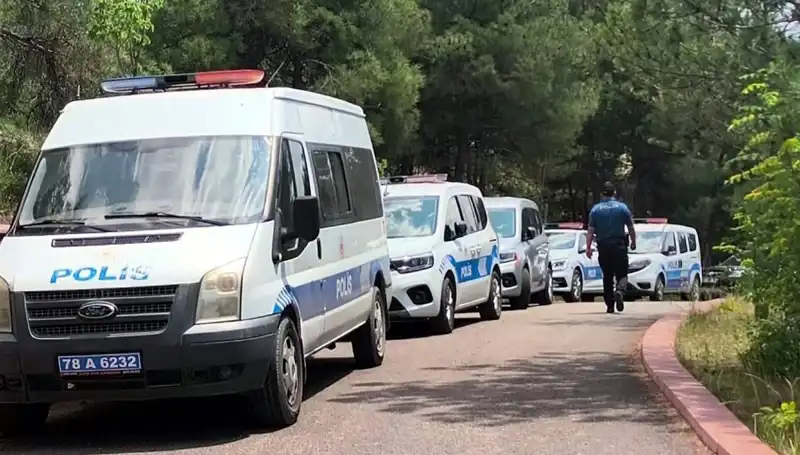 Karabük'te Şüpheli Ölüm: Gizemli Ağaca Asılı Beden Bulundu