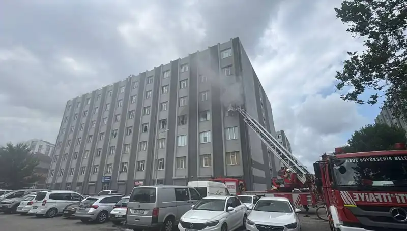 Çorap İmalathanesinde Korkutan Yangın: Mahallede Panik Hâkim