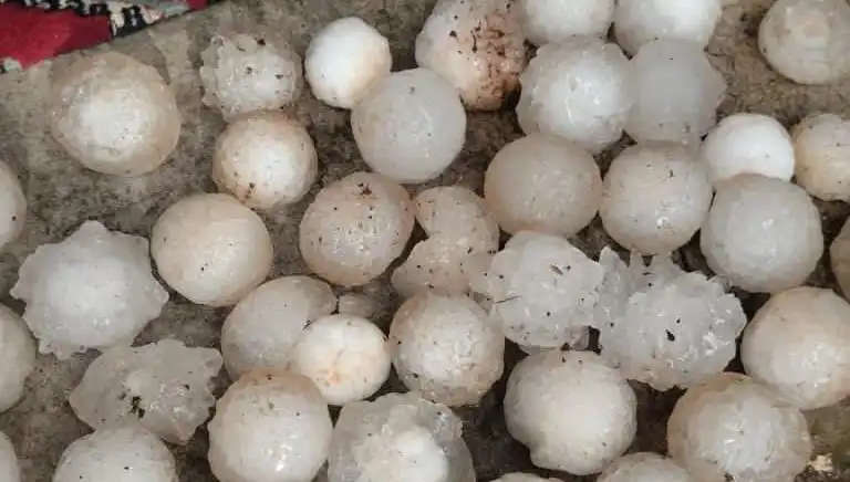 Şanlıurfa'da Şiddetli Dolu Yağışı Hayatı Olumsuz Etkiledi