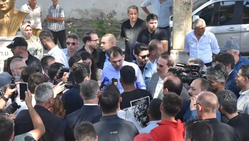 Bakan Kurum 8 İldeki Yangınların Bilançosunu Açıkladı: 1168 Bina Zarar Gördü