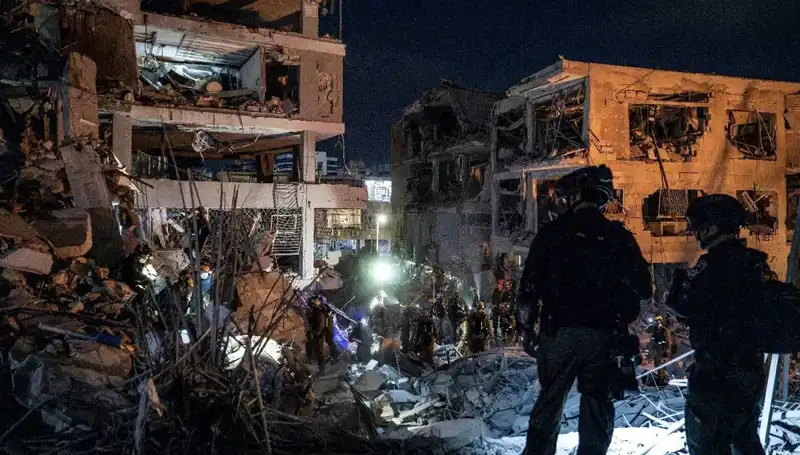İran, İsrail'de Vurduğu 22 Binayı Acilen Yıkmaya Karar Verdi