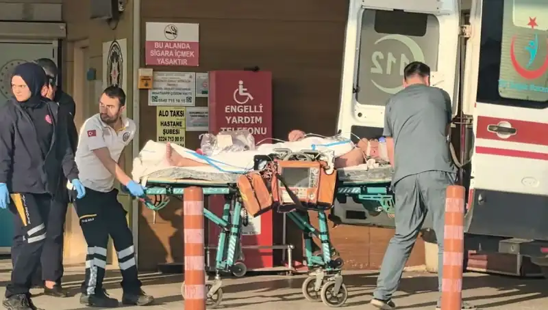 Sahte Alkol Faciası: 10 Kişi Komaya Girdi, Hastaneler Dolup Taşıyor