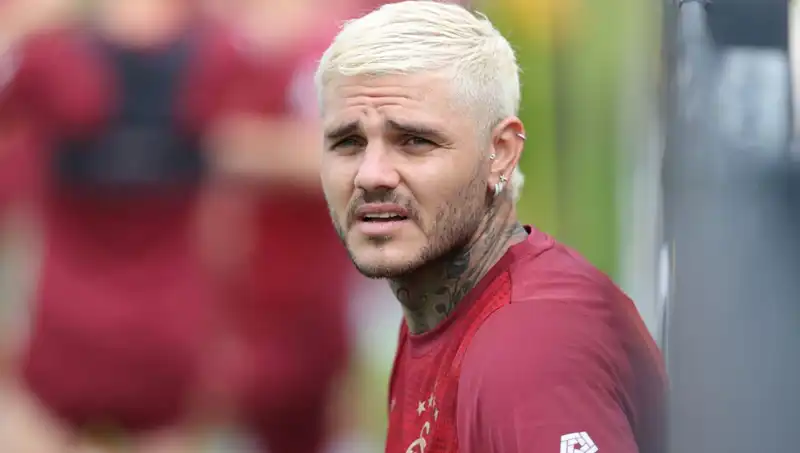 Icardi, Borç Açıklamasıyla Futbol Dünyasını Salladı!