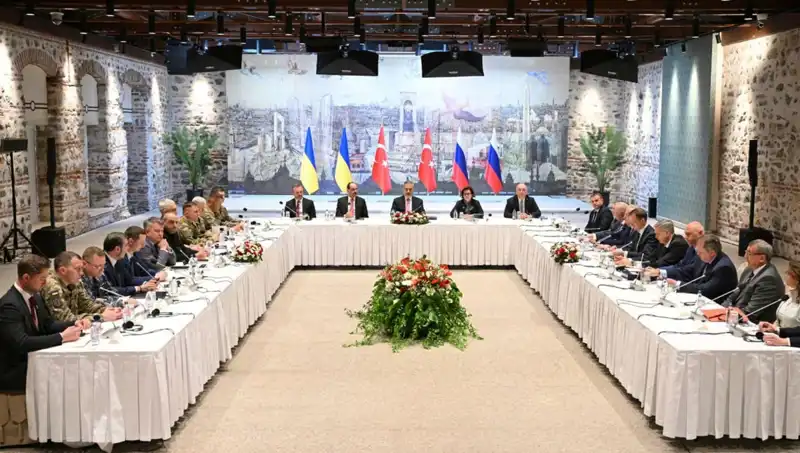 İstanbul'da Tarihi Barış Zirvesi: Rus Heyeti Türkiye'ye Çıktı