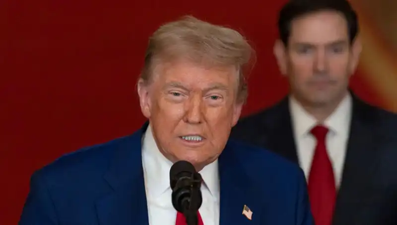 Trump'tan İran Nükleerine Yatırım Yapanlarla İlgili Sert Açıklama