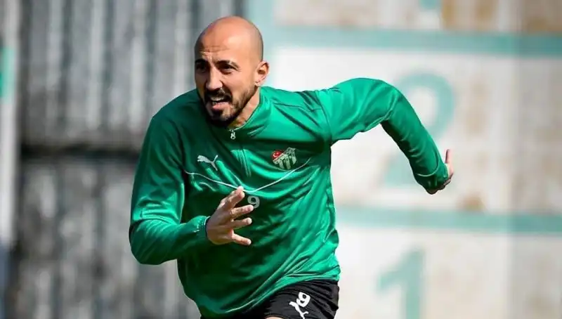 Milli Futbolcunun Geleceği: 2. Lig'de Yeni Bir Başlangıç mı?