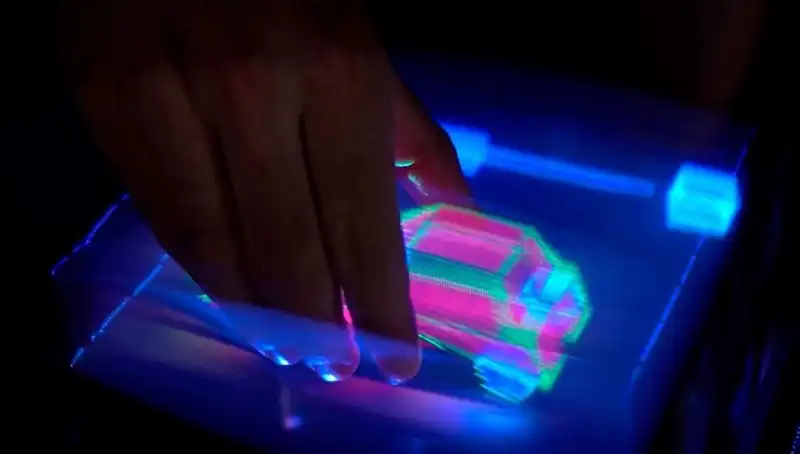 Dünyanın İlk Etkileşimli 3D Hologramı Geliştirildi: Gelecekteki Teknolojiler için Devrimci Adım