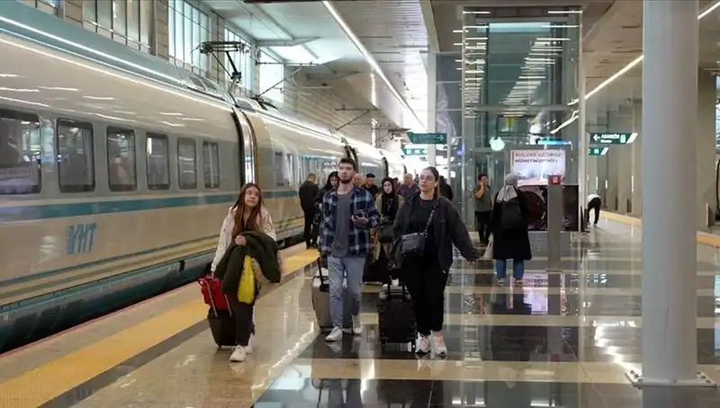 Yüksek Hızlı Trenlerde Ek Sefer Duyurusu: Yolculuk Keyfi Artıyor!