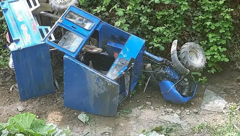 Kontrolden Çıkan Pat Pat Dereye Devrildi: Dikkat Çeken Kazada İki Yaralı