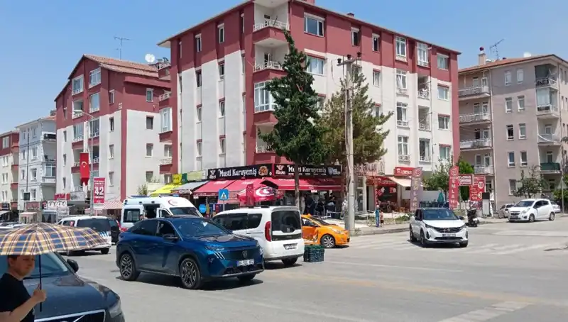 Taksi ve Otomobil Çarpıştı: Kazanın Detayları ve İlk Bilgiler