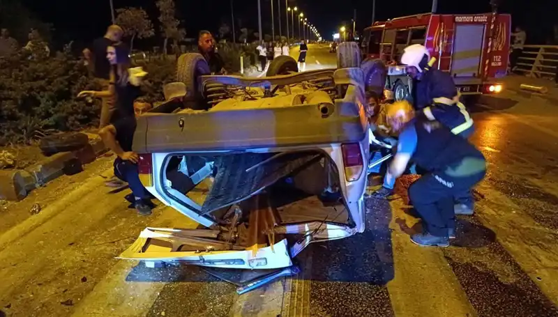 Kavşakta Feci Kaza: 2'si Ağır, 7 Yaralı Duygusal Anlara Neden Oldu