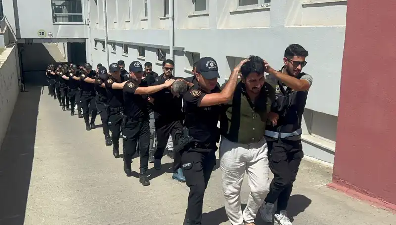 Adana'da Dev Eroin Operasyonu: 825 Kilo Uyuşturucu Ele Geçirildi