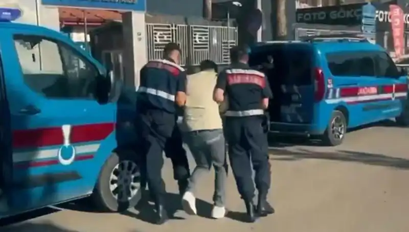 10 İlde Düzenlenen Büyük Operasyon: 5 Suç Örgütüne 74 Gözaltı