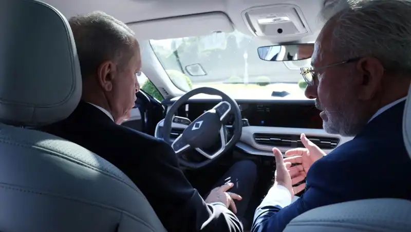 Cumhurbaşkanı Erdoğan, Togg'un Yeni Modeli ile Yolda!