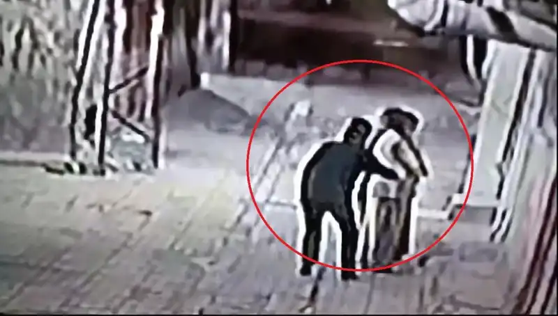 Gizli Operasyonla Kapkaççılara Göz Açtırılmadı: Simitçi ve Pazarcı Kılığındaki Polisler