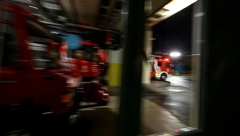 Konya'da İş Yeri Yangını: Dört Kişi Dumandan Etkilendi