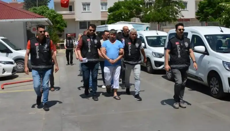 Lüleburgaz'da Fuhuş Operasyonunda Ele Geçirilenler ve Gözaltına Alınanlar