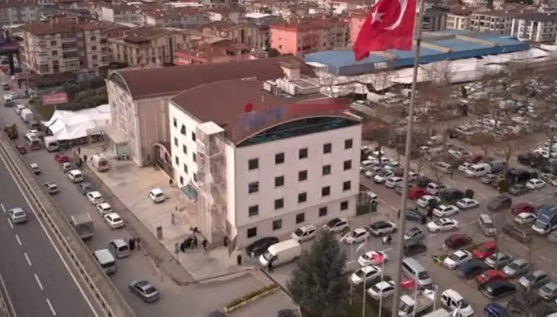 Özel Hastaneye Kontrol: Deprem Mührü ve Şaşırtan İddialar