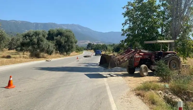 İzmir’de Motosikletle Geçen Feci Kaza: Sürücü Hayati Tehlikede
