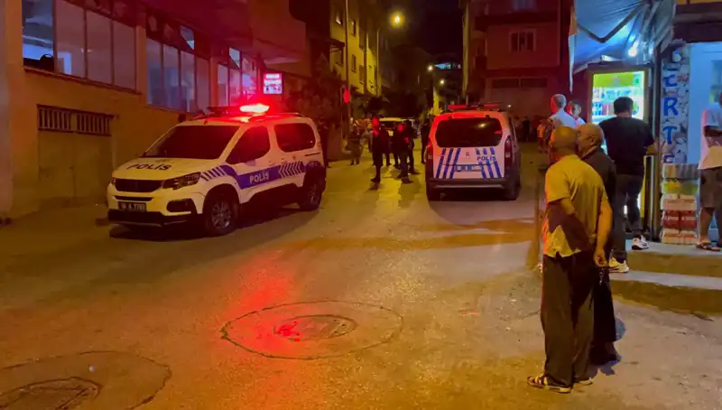Firari Hükümlüyü Yakalamak İsteyen Polisi Yaraladılar