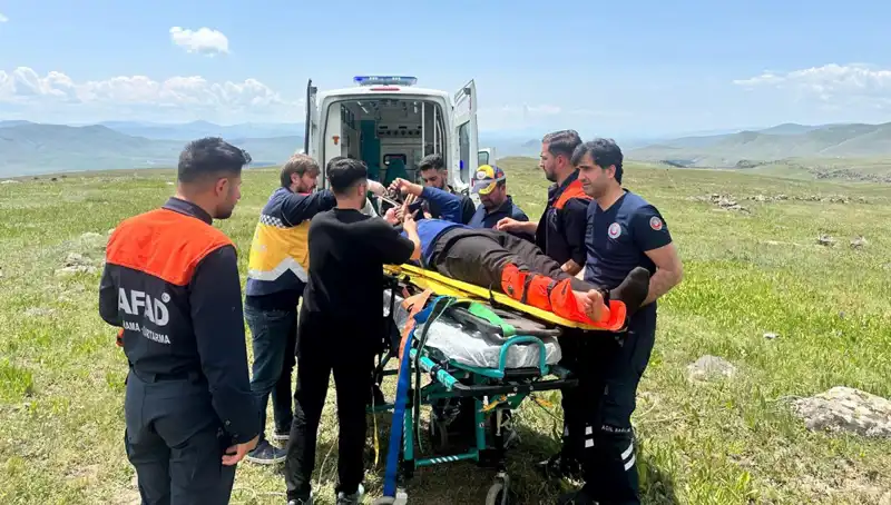 Kayalıkta Düşen Çoban İçin Büyük Kurtarma Operasyonu Başlatıldı
