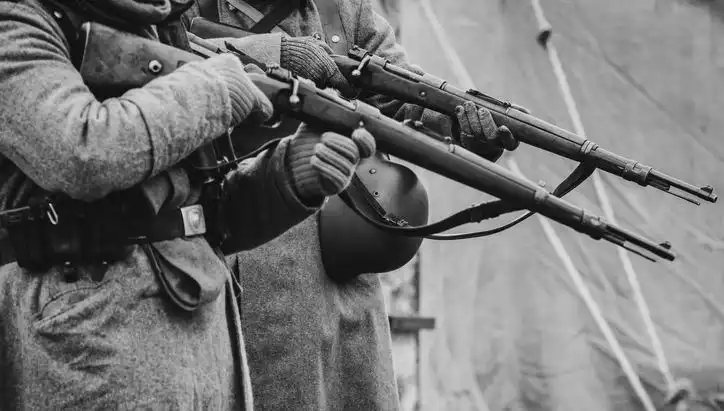 İngiliz İstihbarat Şefinin Gizli Geçmişi: Dede Nazi Casusu Olmuş!