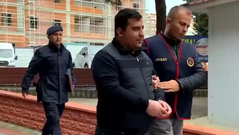 410 Farklı Suçtan Aranan Zanlı, Polisi Şaşkına Çevirdi!