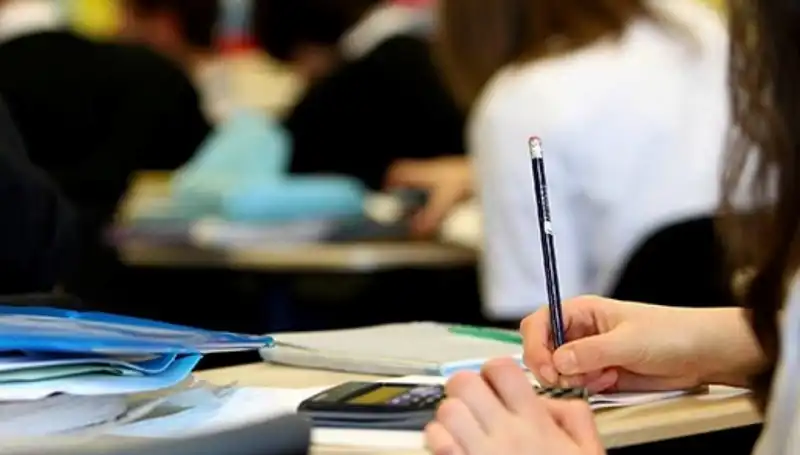 Üniversite Kontenjanlarında Tarihi Düşüş: Nedenleri ve Geleceği
