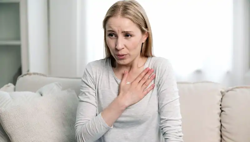 Kalp Çarpıntısı Tehlikeli Mi? Bilmeniz Gereken Her Şey