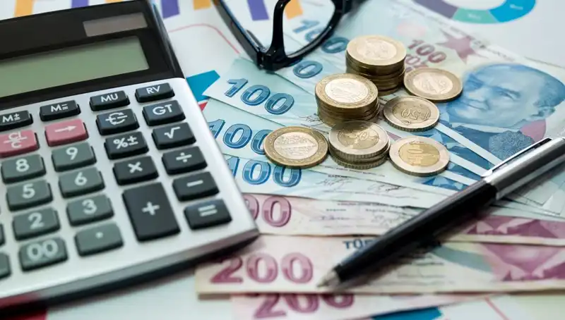 Asgari Ücrette Zam Tartışması: İş Dünyası İkiye Bölündü, Ne Olacak?