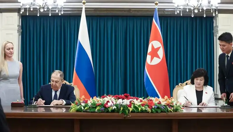 : Lavrov ve Kuzey Koreli Mevkidaşı Arasında Kritik Görüşme Gerçekleşti