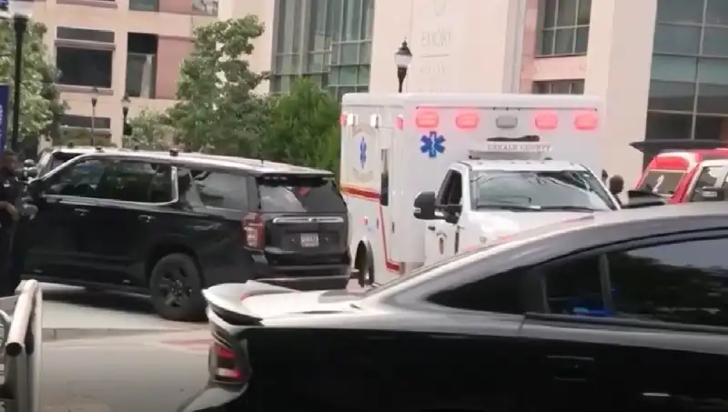Covid-19 Aşısına Tepki Olarak Gerçekleşen Saldırıda 1 Polis Hayatını Kaybetti