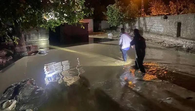 20 Dakikalık Yağış, Şehirde Büyük Hasara Yol Açtı: Olayın Ayrıntıları