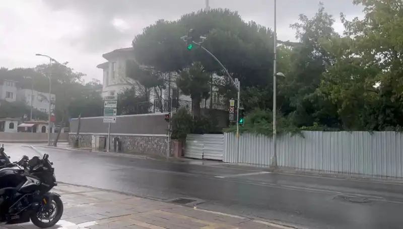 İstanbul'da Yağmurun Bitmeyen Dansı: Şehir Nefes Aldı