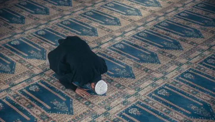Cuma Namazı Saati: 12 Eylül'de İslam İlanı, Nasıl Kılınır?