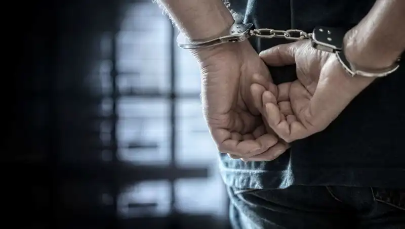 Bıçakla Cinayet İşleyene Müebbet Hapis Cezası: Mahkeme Kararını Açıkladı