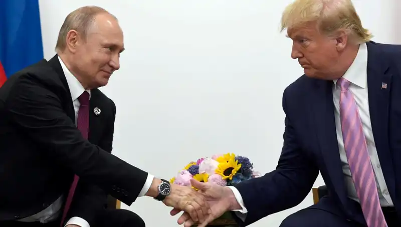 Putin ve Trump'tan Sürpriz Telefon Görüşmesi: Dünyanın Geleceği İçin Ne Anlama Geliyor?