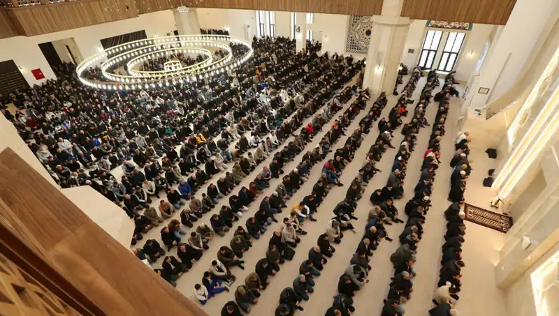 Cuma Namazı Bugün Saat Kaçta Kılınacak? 4 Nisan 2025 Cuma İllere Göre Saatler