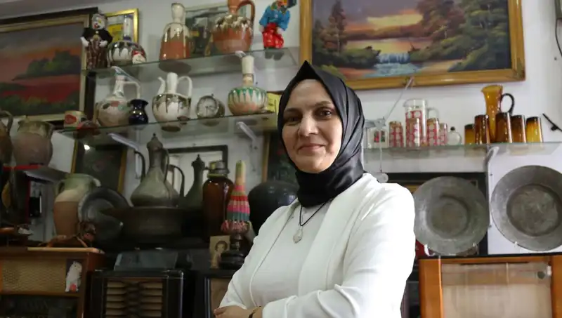 Eski Eşyalara Kızdığı Eşi Şimdi Para Kazanıyor!