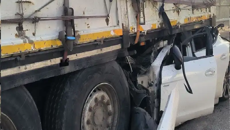 TIR'ın Arkadan Saplandığı Kaza, Şok Etti: Detaylar Ortaya Çıktı