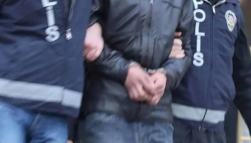 FETÖ'ye Yönelik Büyütülen Operasyon: 30 İlde 65 Kişi Tutuklandı