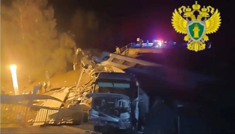 Rusya'da Köprü Çökmeleri ve Raydan Çıkan Trenler: Can Kaybı 7'ye Yükseldi